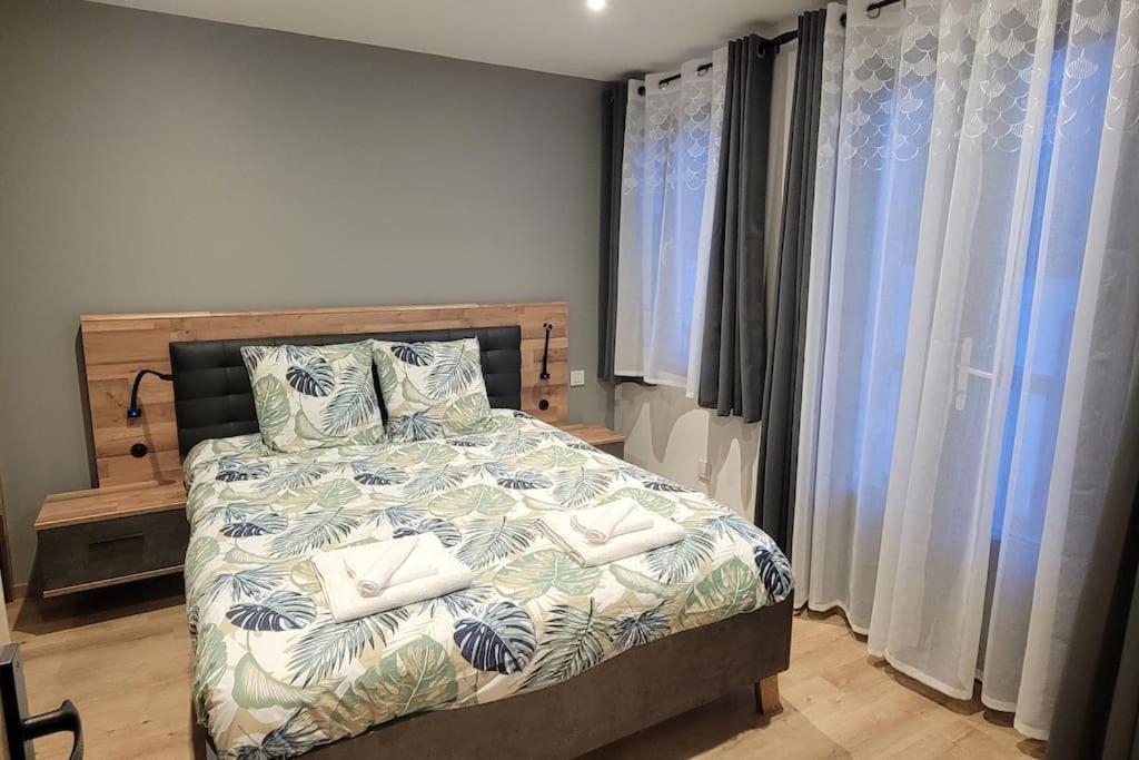 Superbe Appartement T2 Climatise, Idealement Situe Ugine Exterior foto